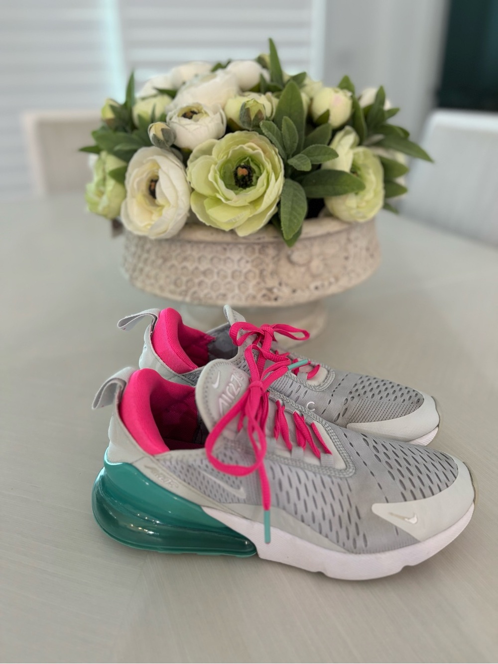 Nike Air Max 270 Size 7 In Women Pure Platinum/Pink Blast/Aurora Green/White